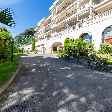 Cozy With Sea View, Swimming Pool And Greenery Appartement *