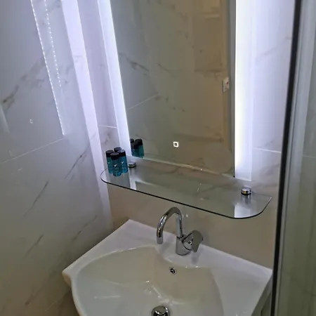 Cozy With Sea View, Swimming Pool And Greenery Apartment Cannes